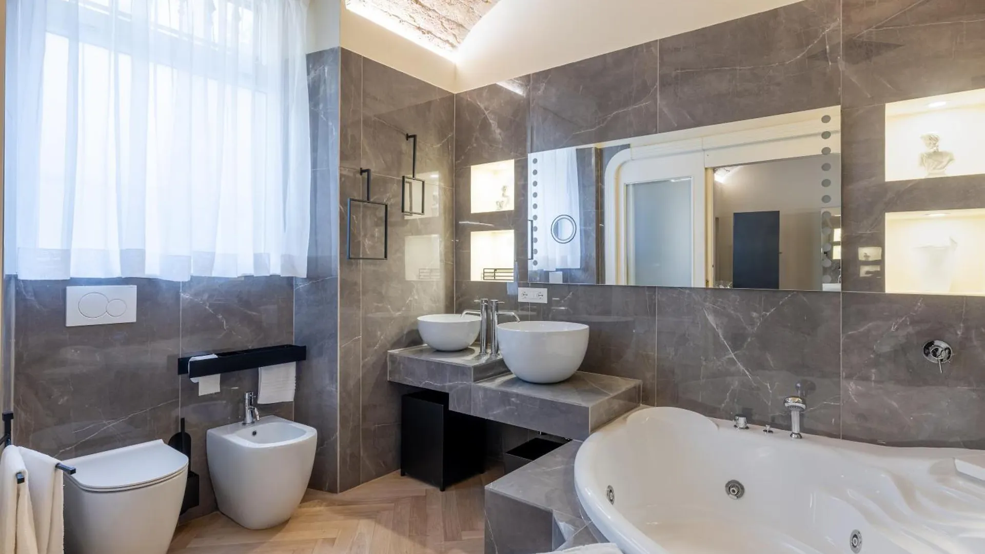 Scipioni 235 Luxury Suite روما إيطاليا